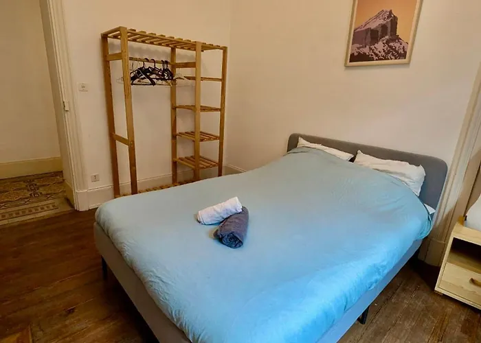 3 Chambres - Hyper Centre - Calme & Tout Equipe Avec Wifi